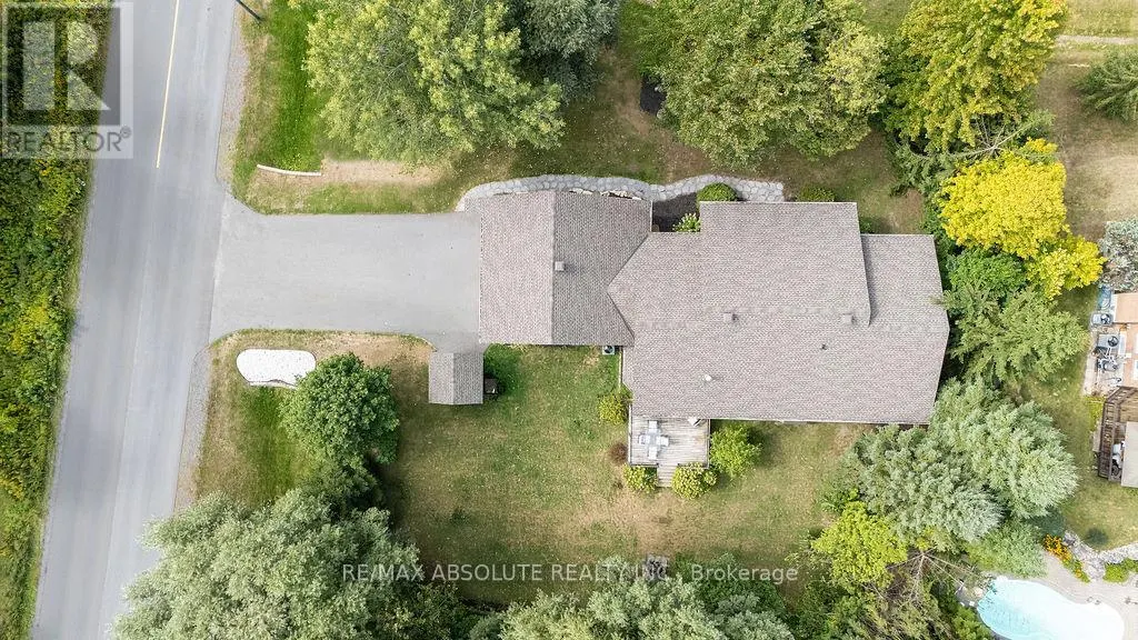 1601 SHAUNA CRESCENT