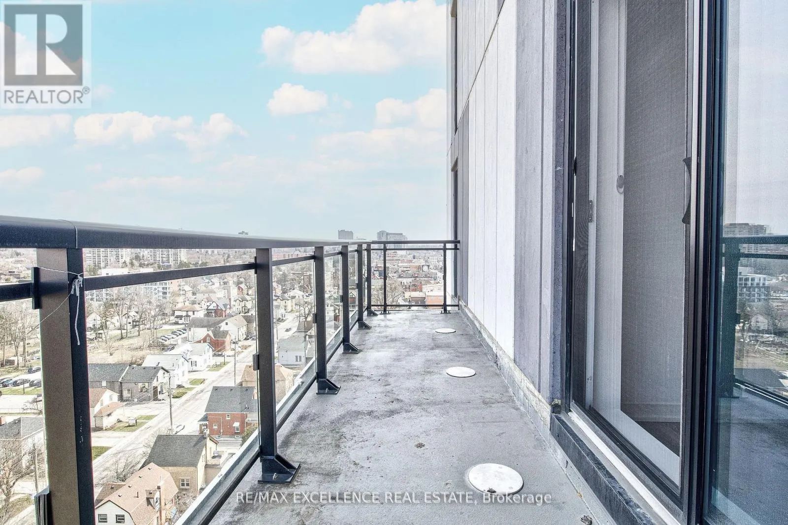 1402 - 128 KING STREET N