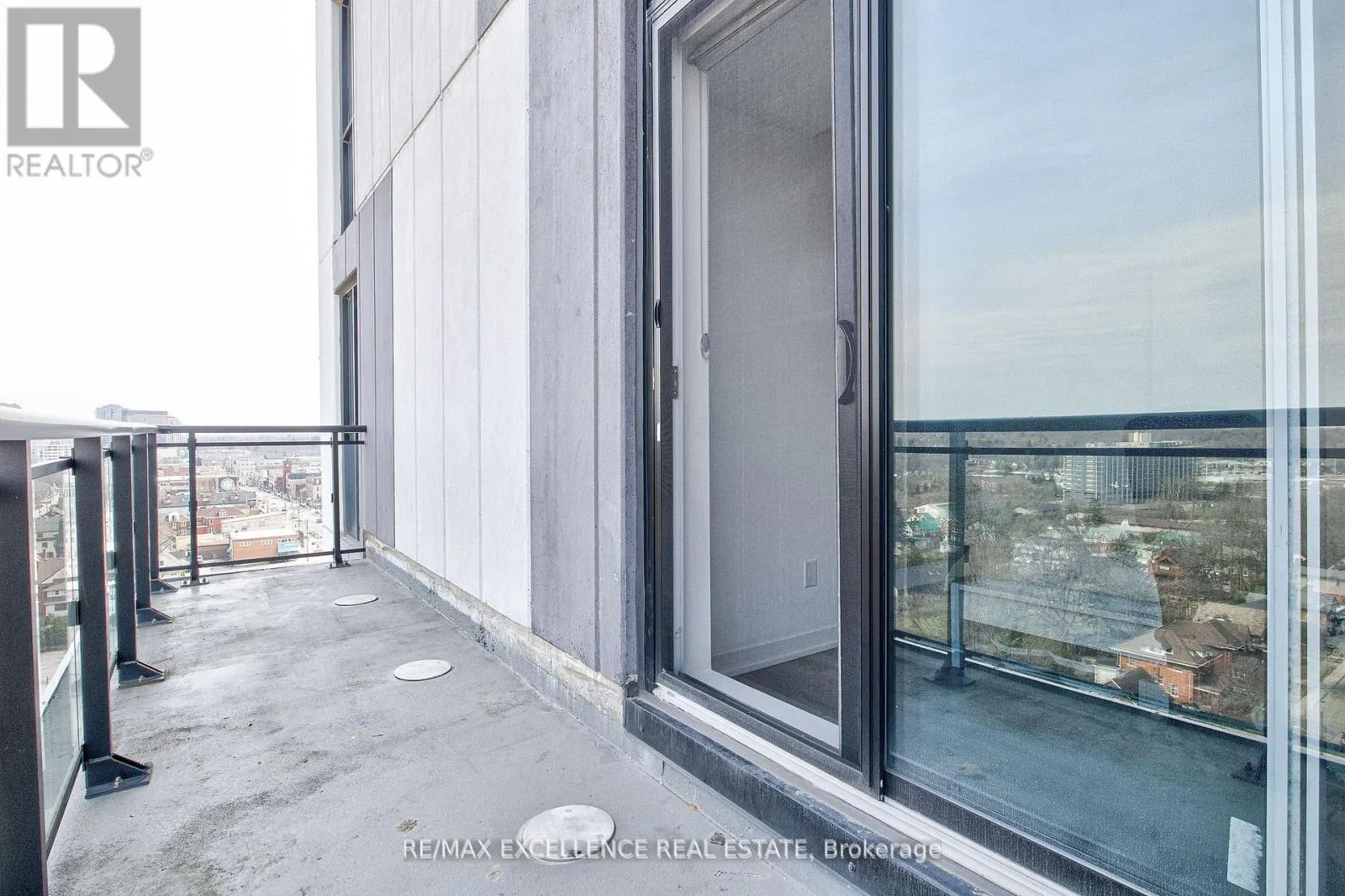 1402 - 128 KING STREET N
