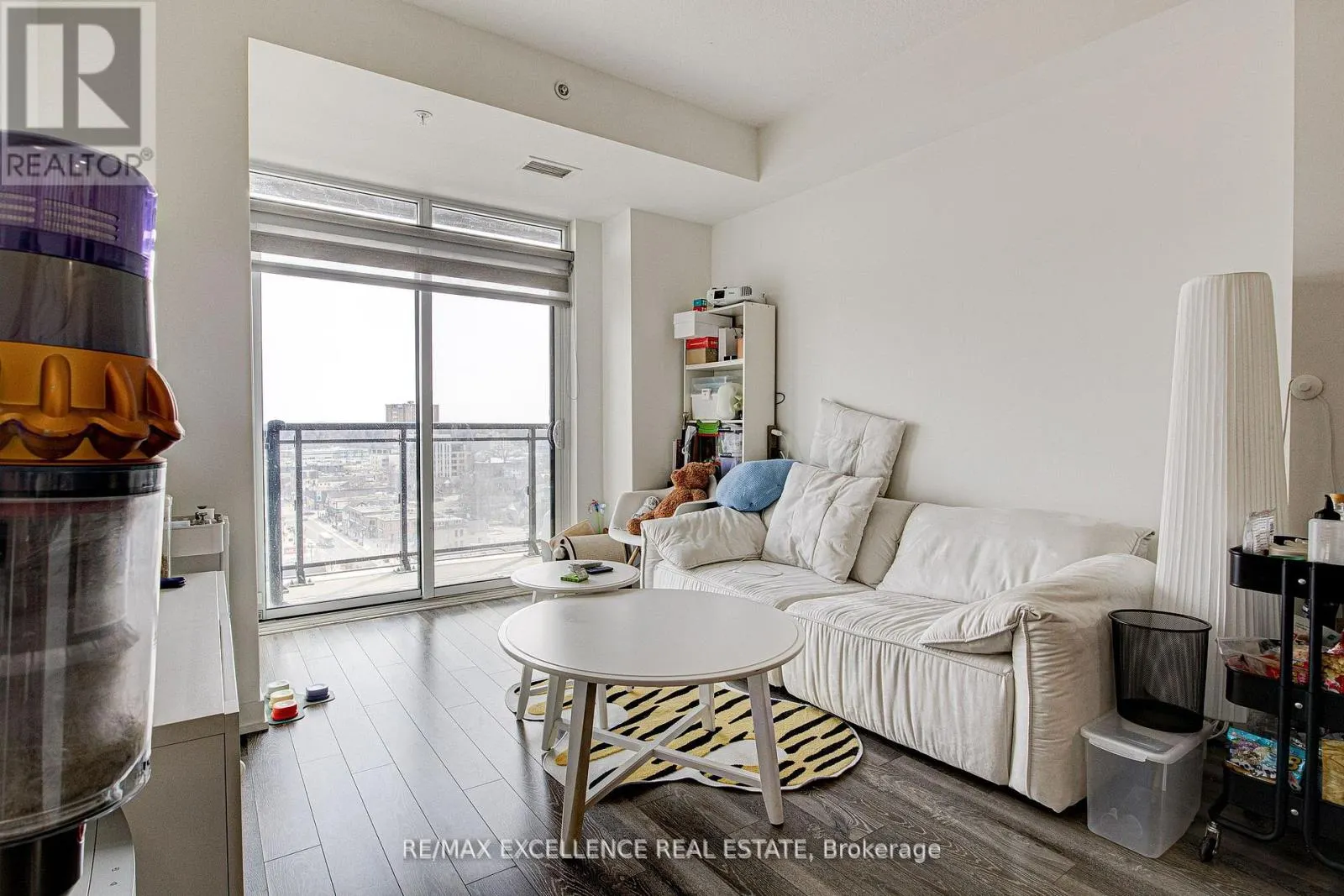 1402 - 128 KING STREET N