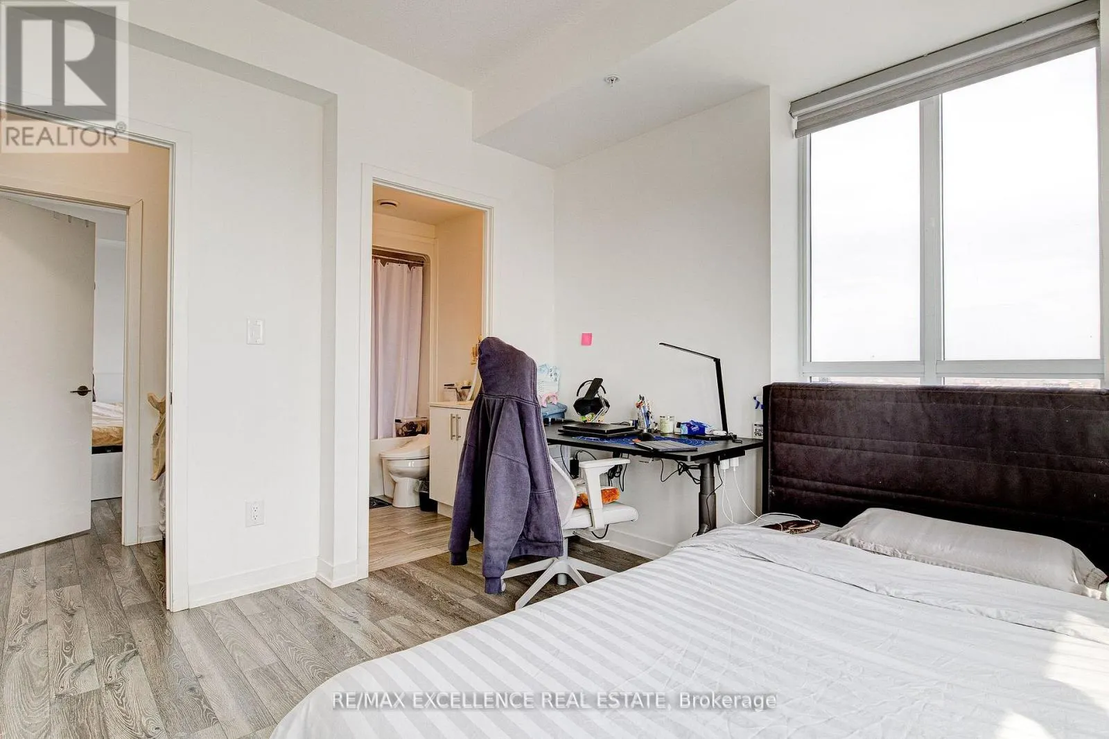 1402 - 128 KING STREET N