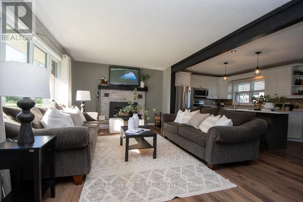 187 SKYLINE ROAD