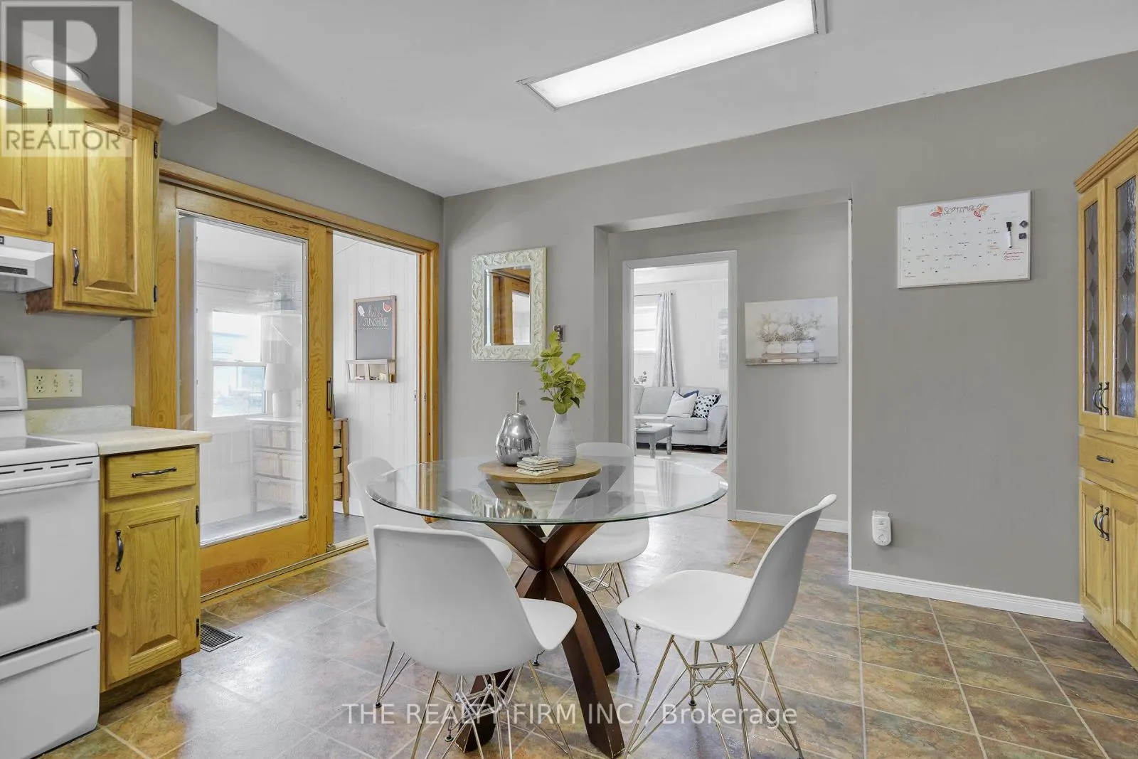 278 UPPER QUEEN AVENUE