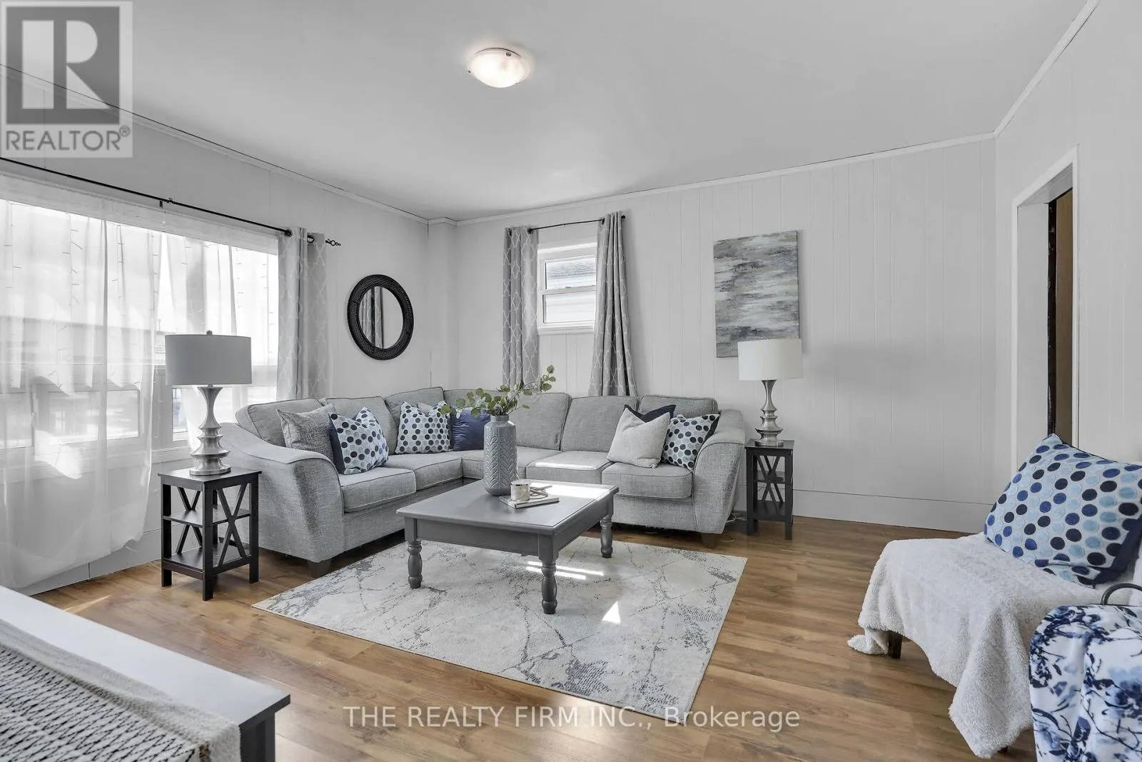 278 UPPER QUEEN AVENUE