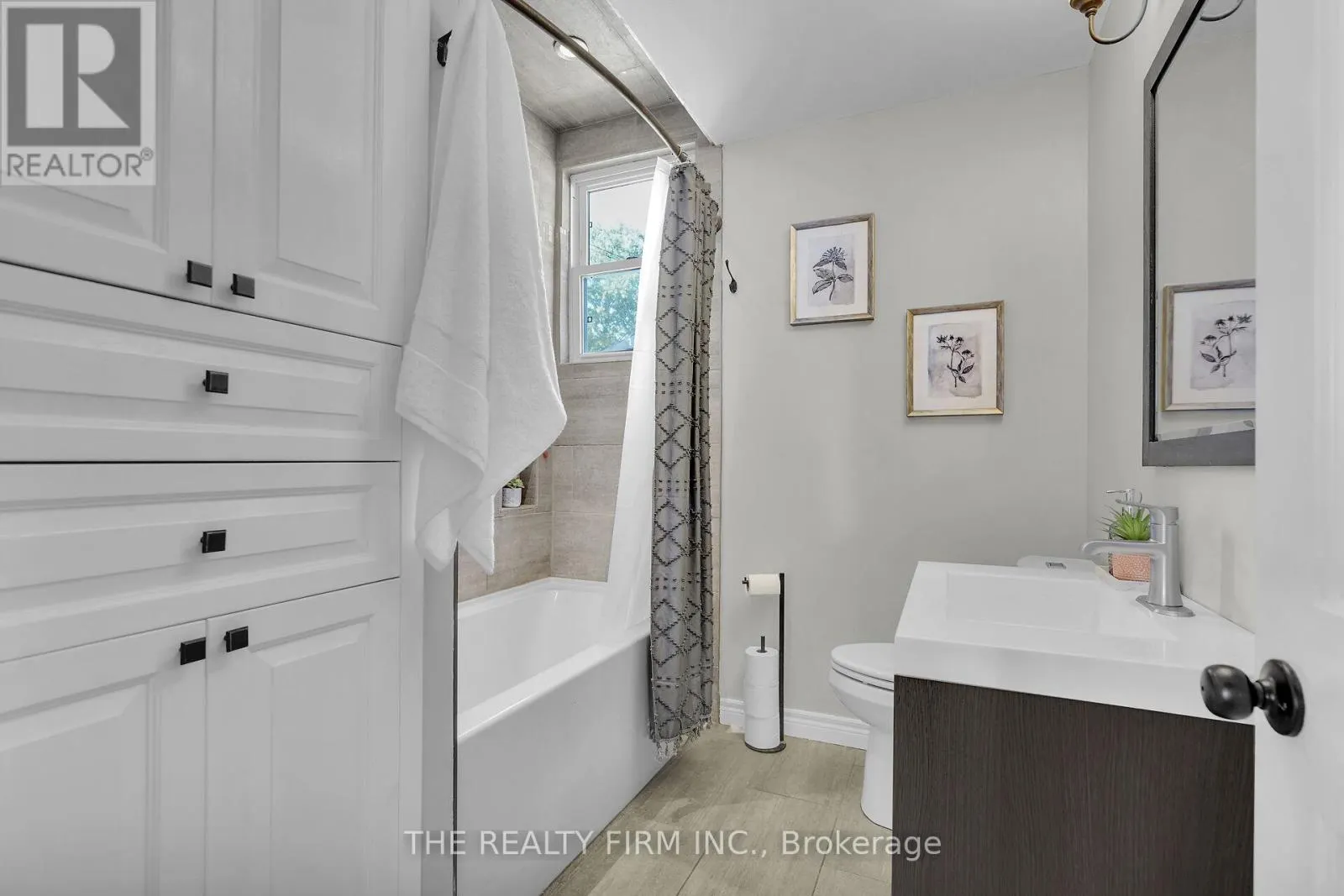 278 UPPER QUEEN AVENUE