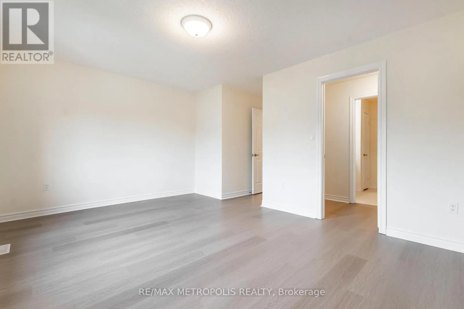 C15 - 619 WILD GINGER AVENUE