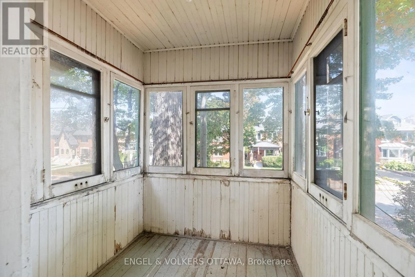 164 BAYSWATER AVENUE