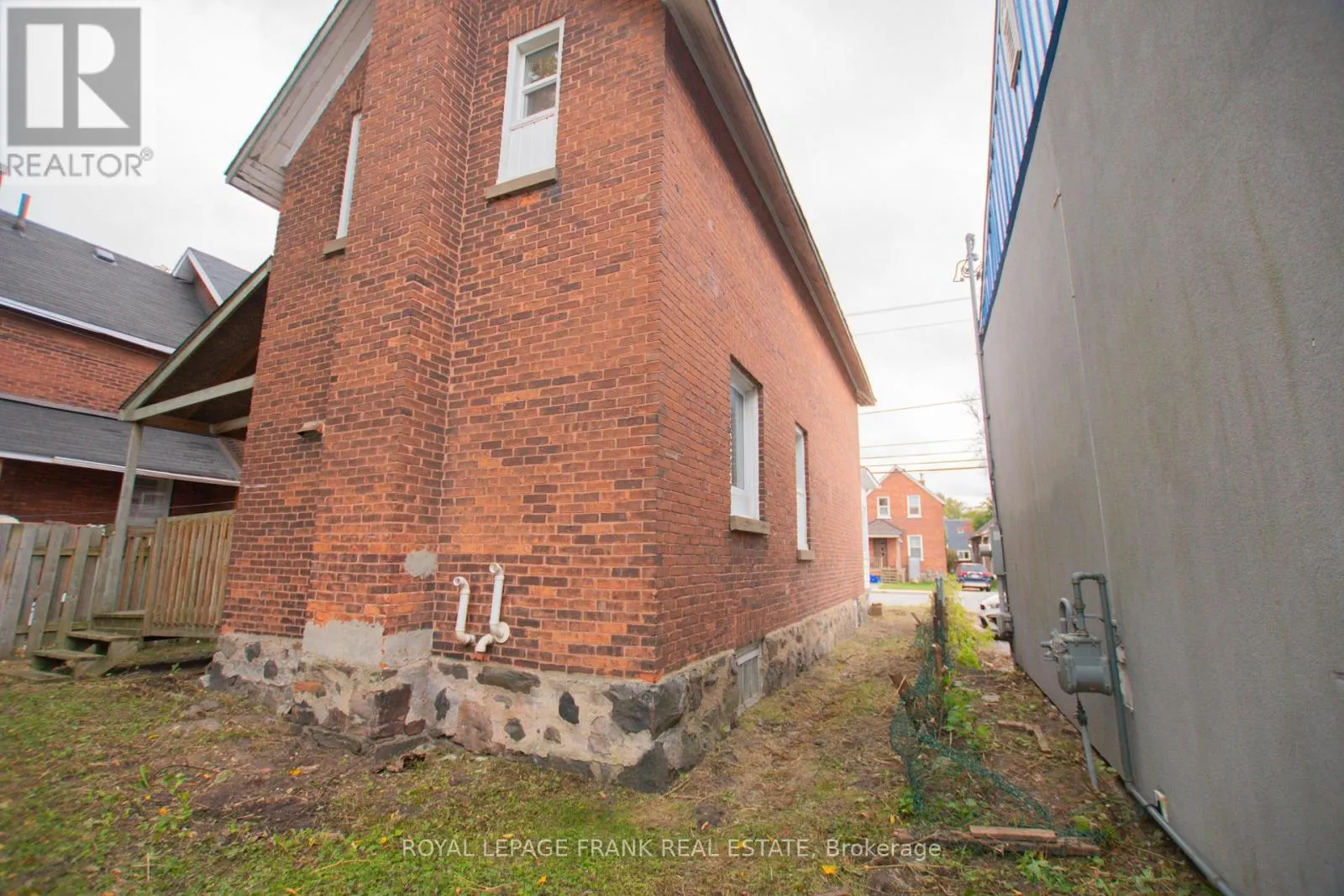 340 REGINA STREET