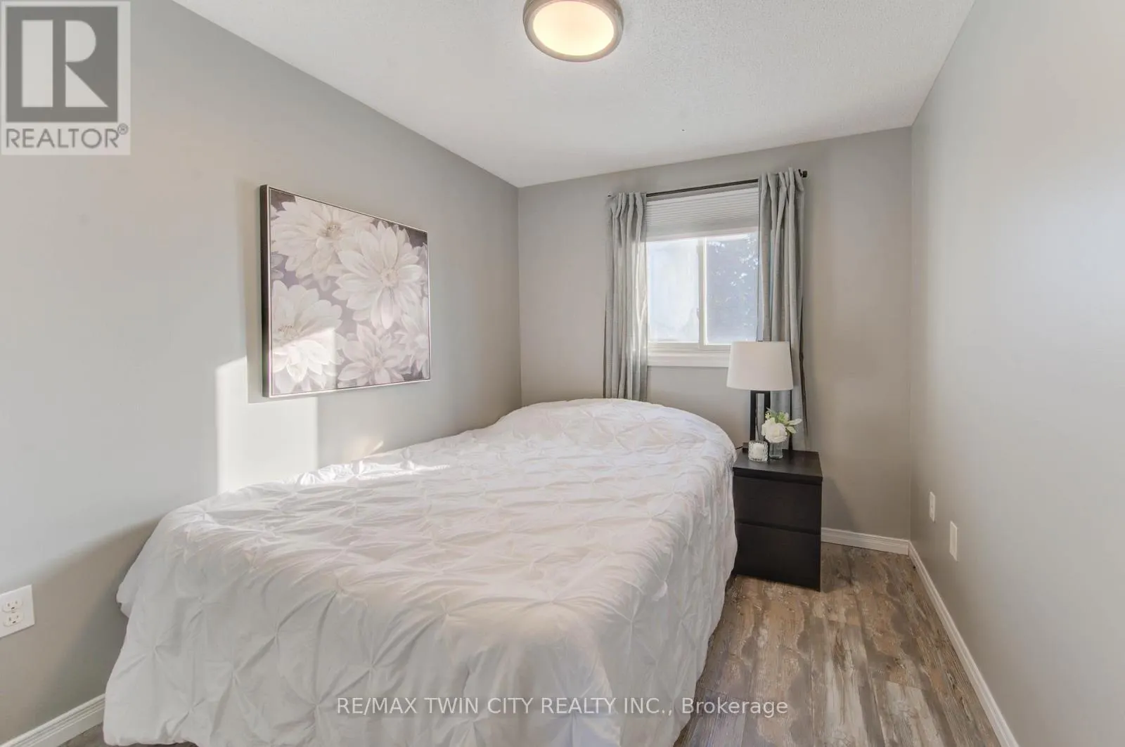 563 MORTIMER DRIVE