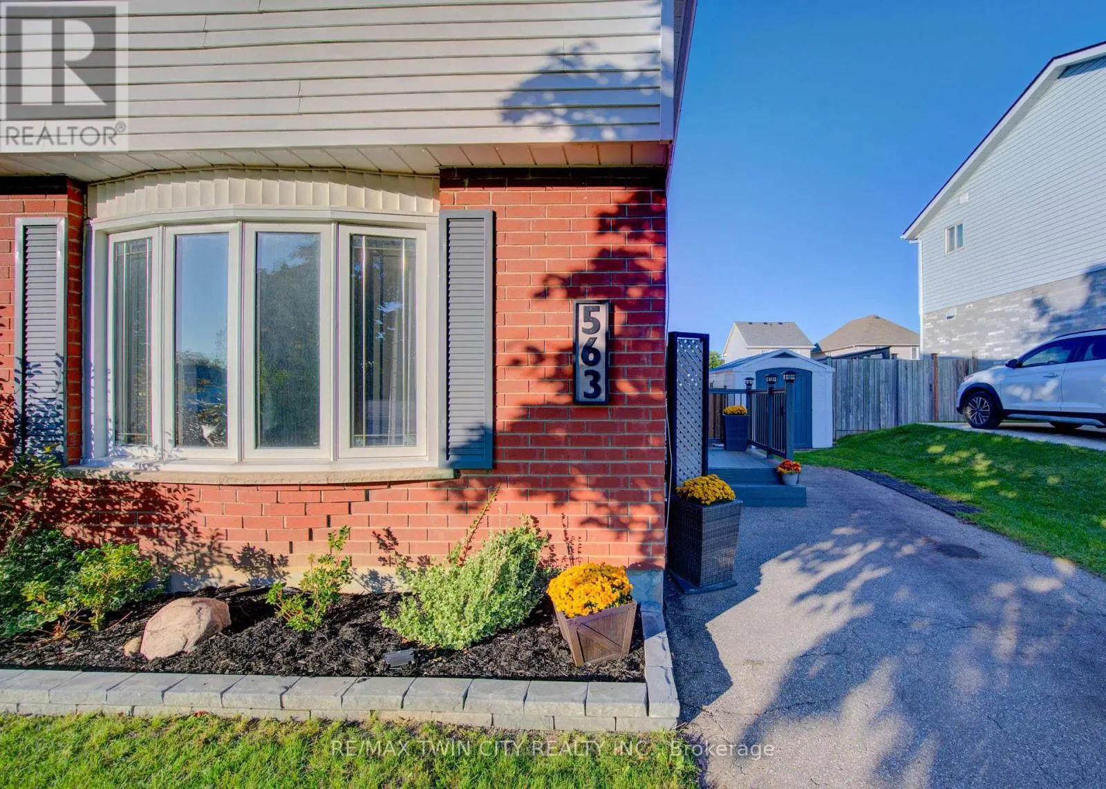 563 MORTIMER DRIVE