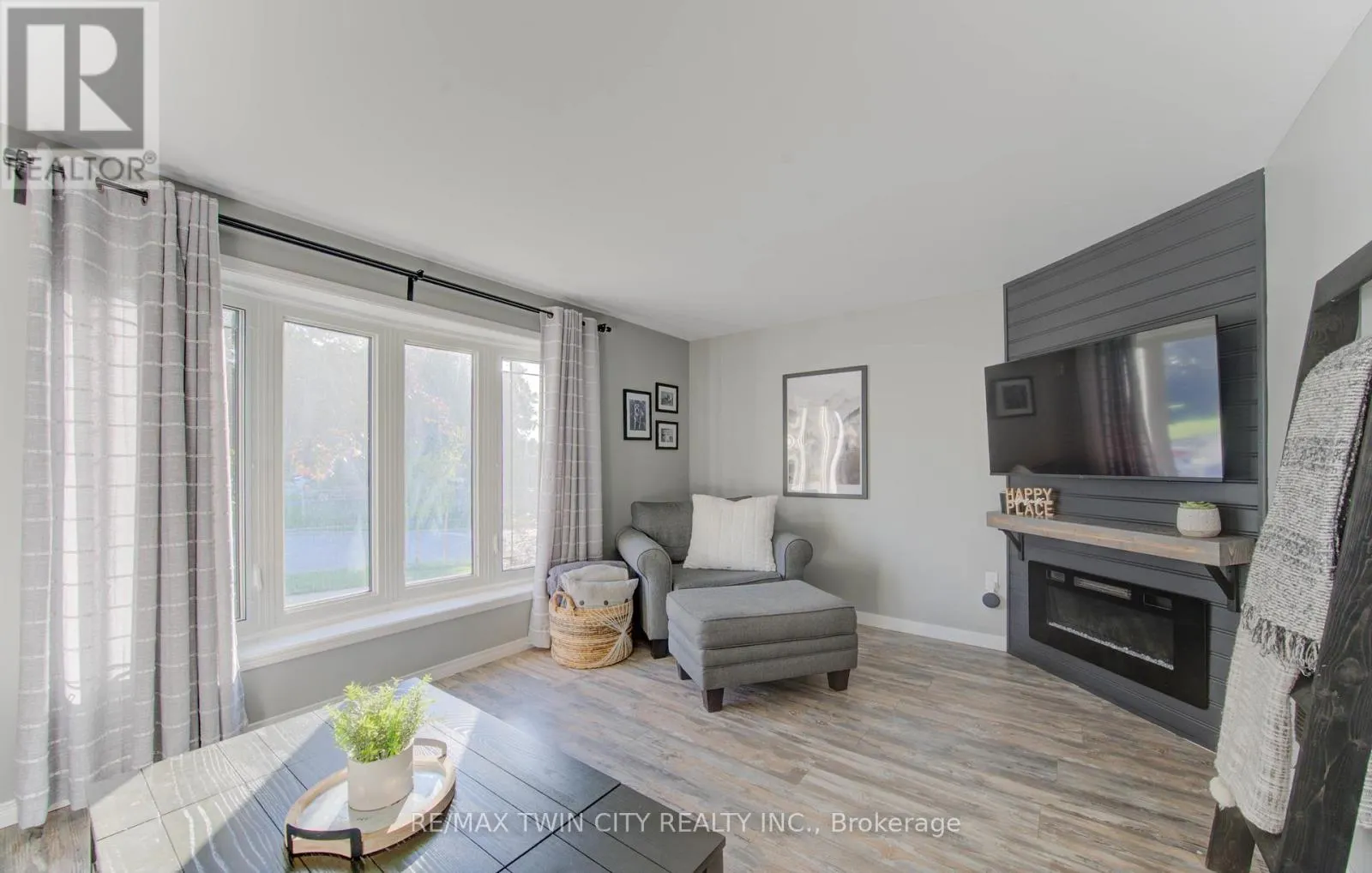563 MORTIMER DRIVE