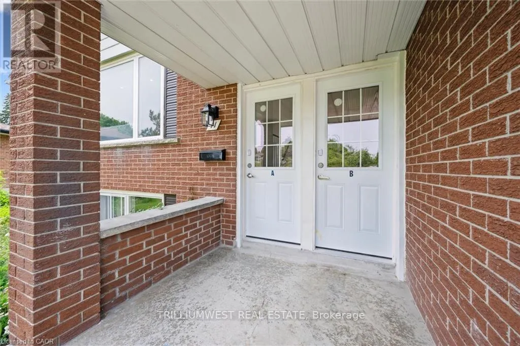 11 VAN HORNE PLACE