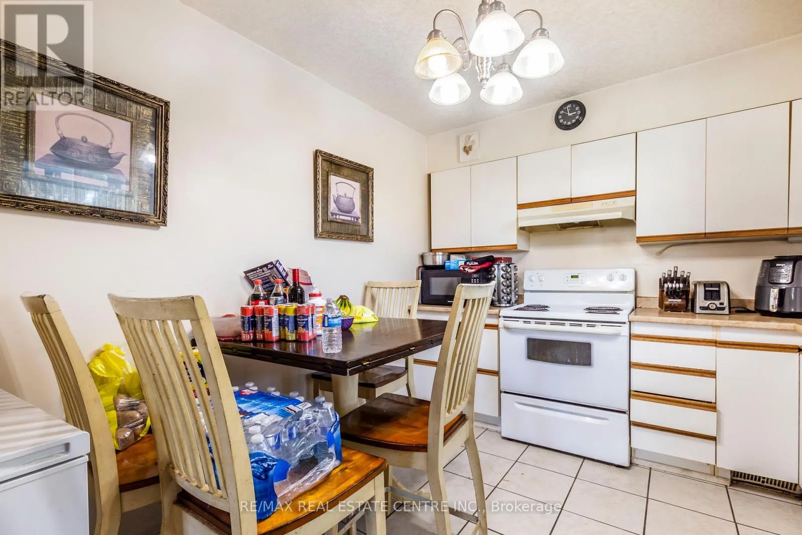 104 OAKWOOD AVENUE