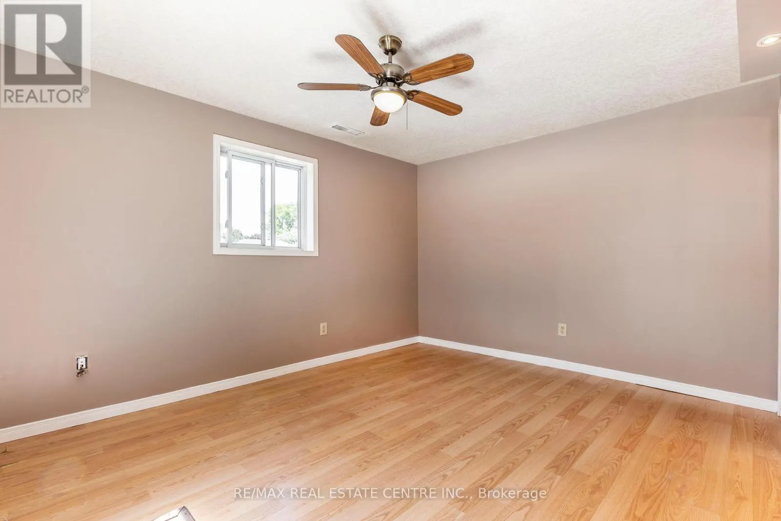 104 OAKWOOD AVENUE