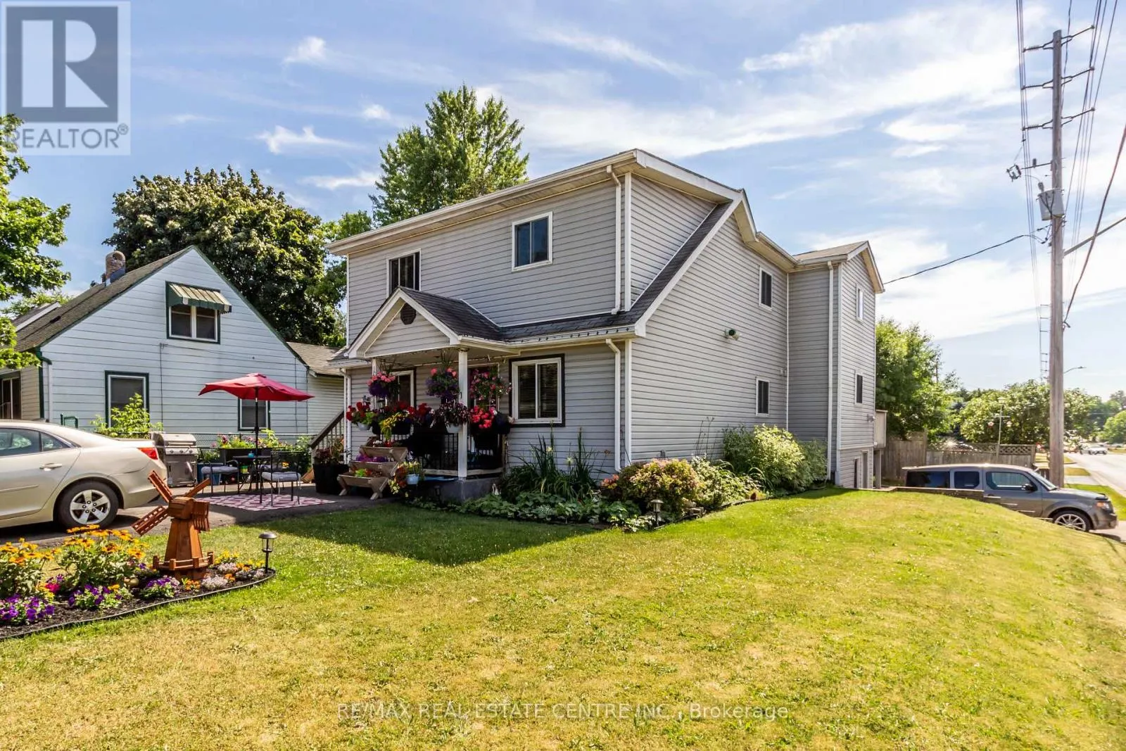 104 OAKWOOD AVENUE