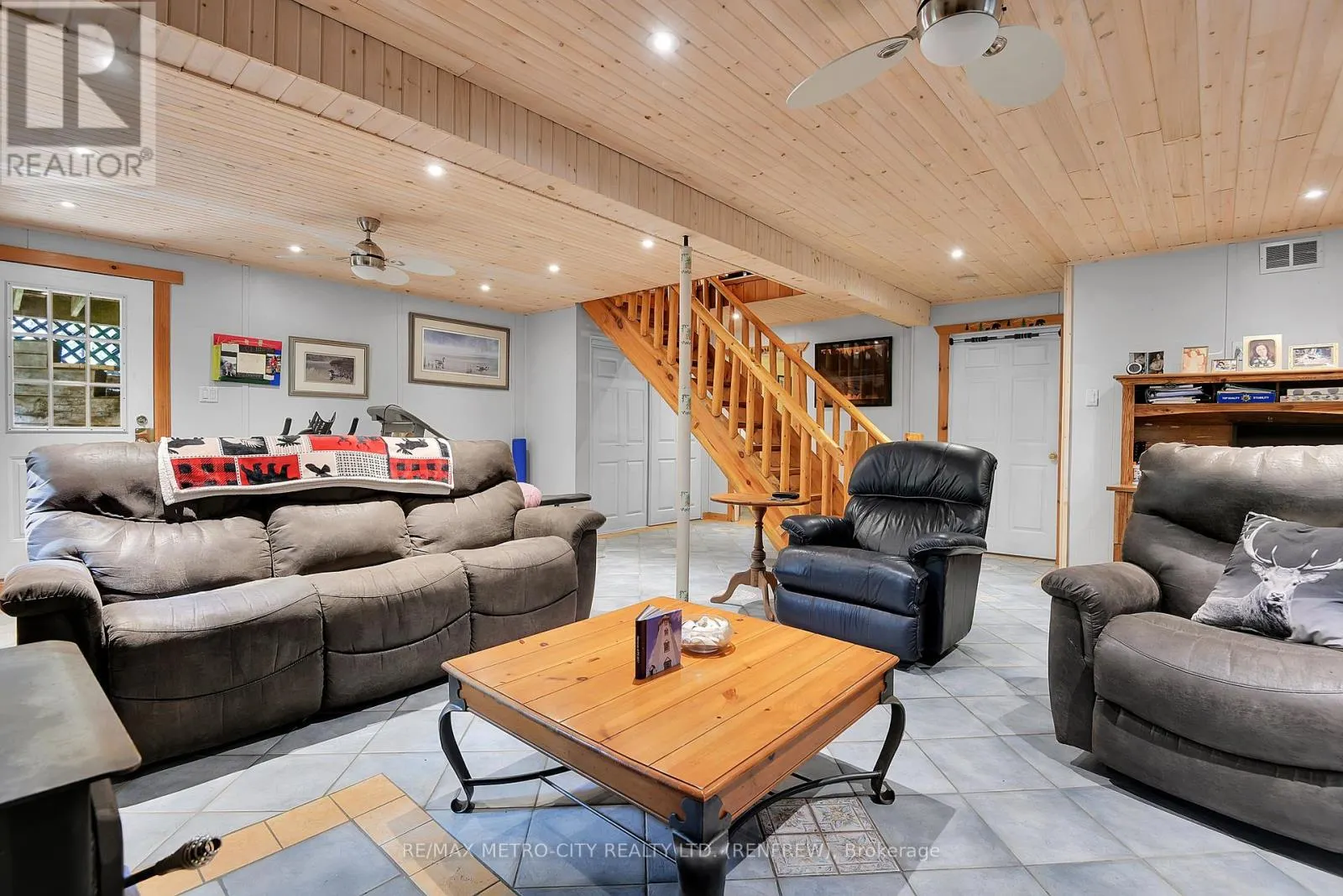 109 SCHARF LANE