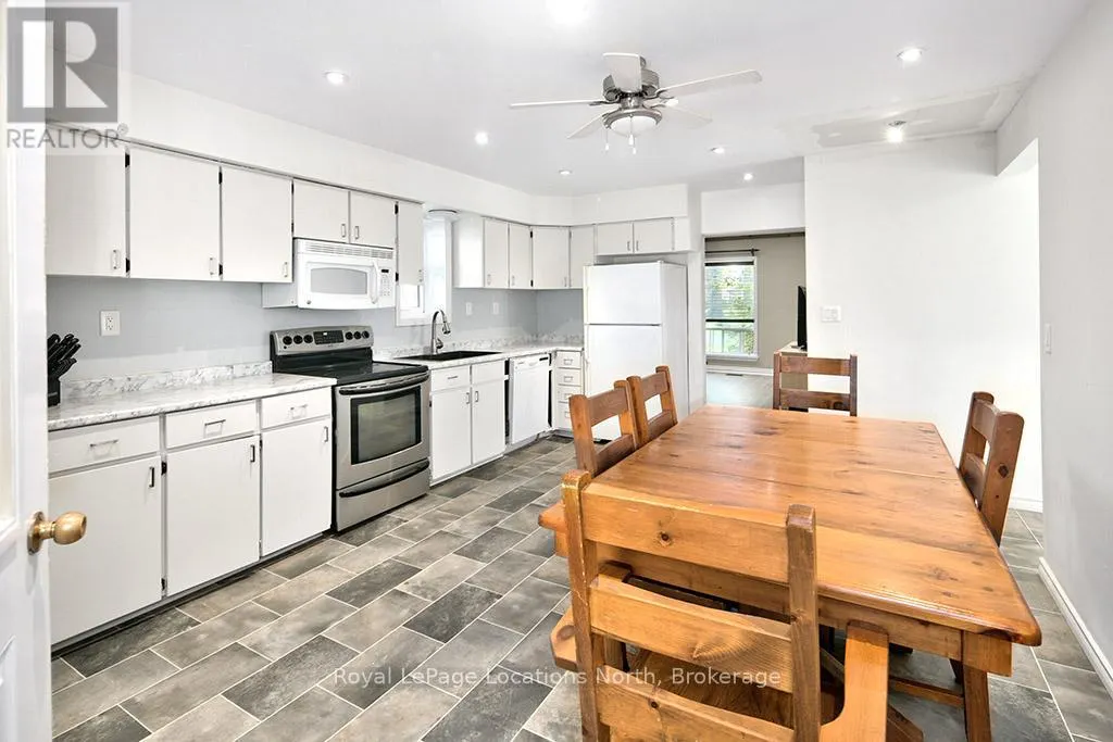 140 LOUCKS LANE