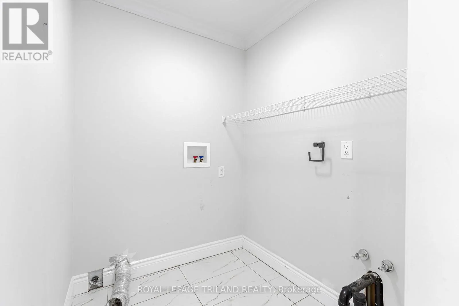 39 - 30 CLARENDON CRESCENT, #39