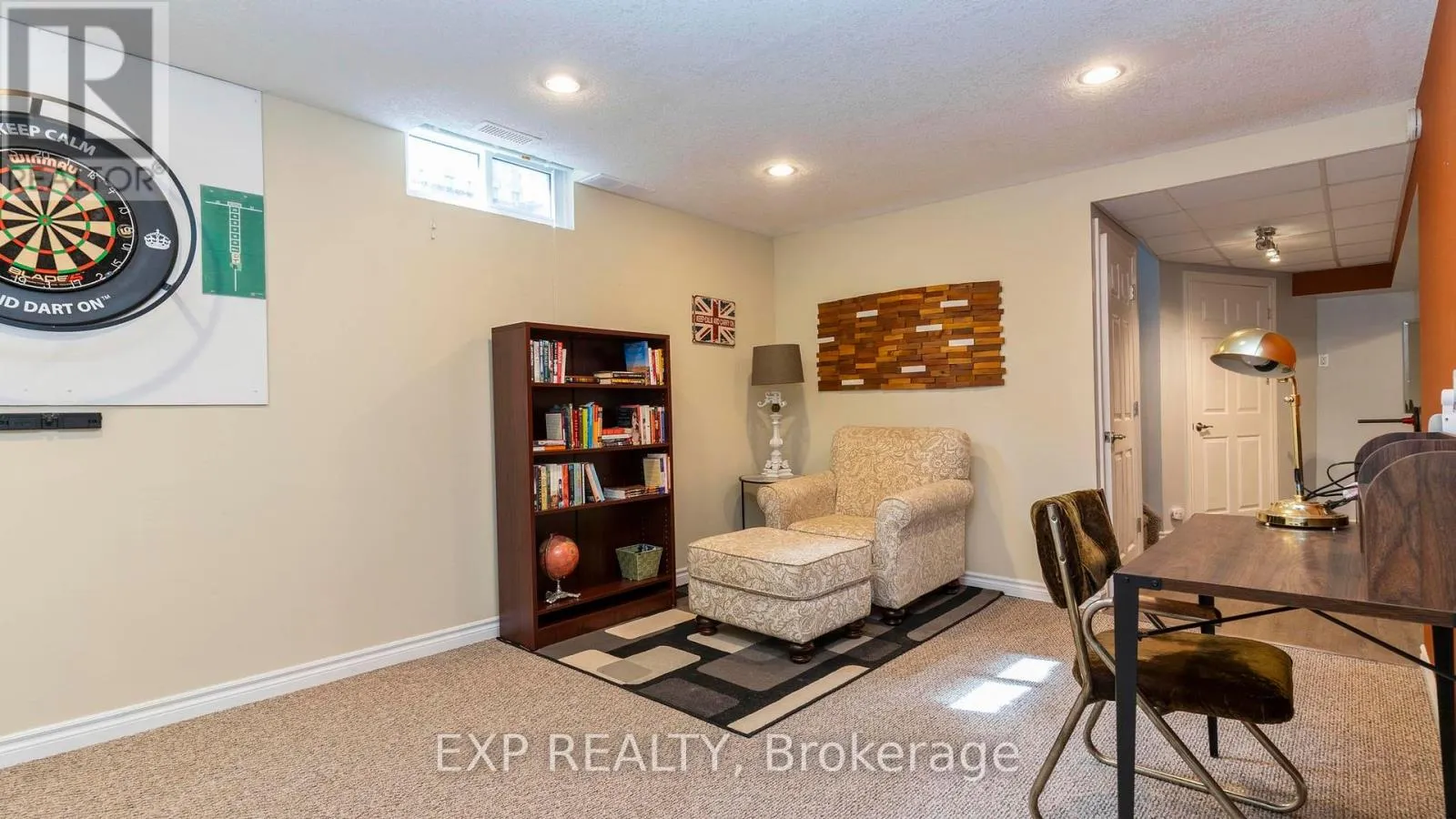 116 GLENROY CRESCENT
