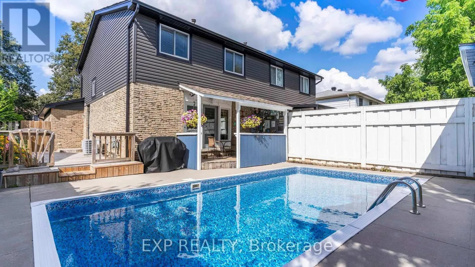 116 GLENROY CRESCENT