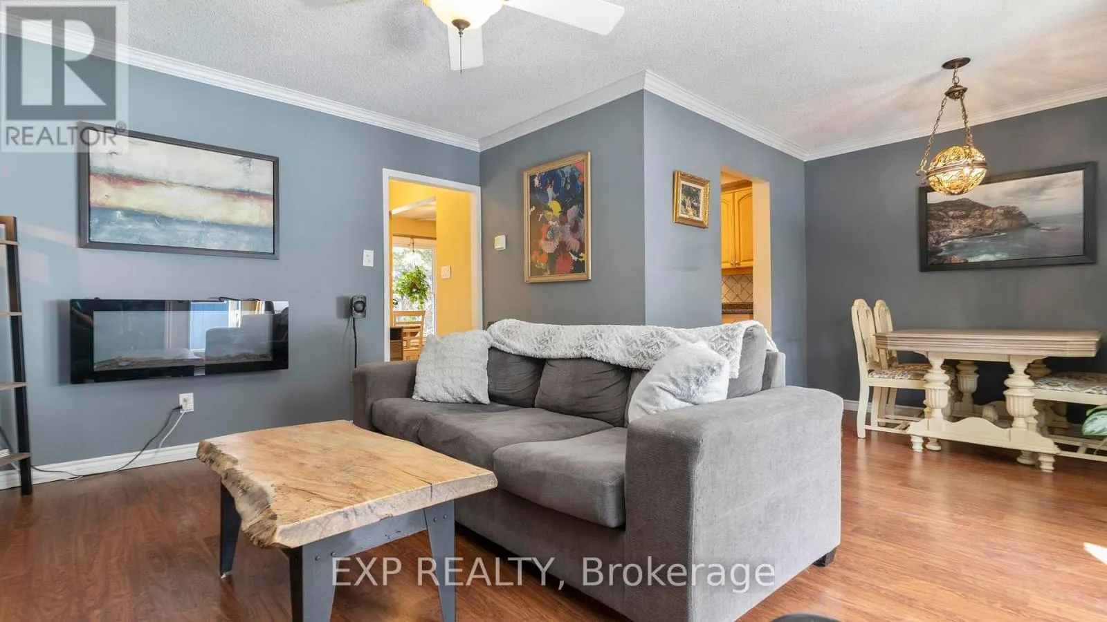 116 GLENROY CRESCENT