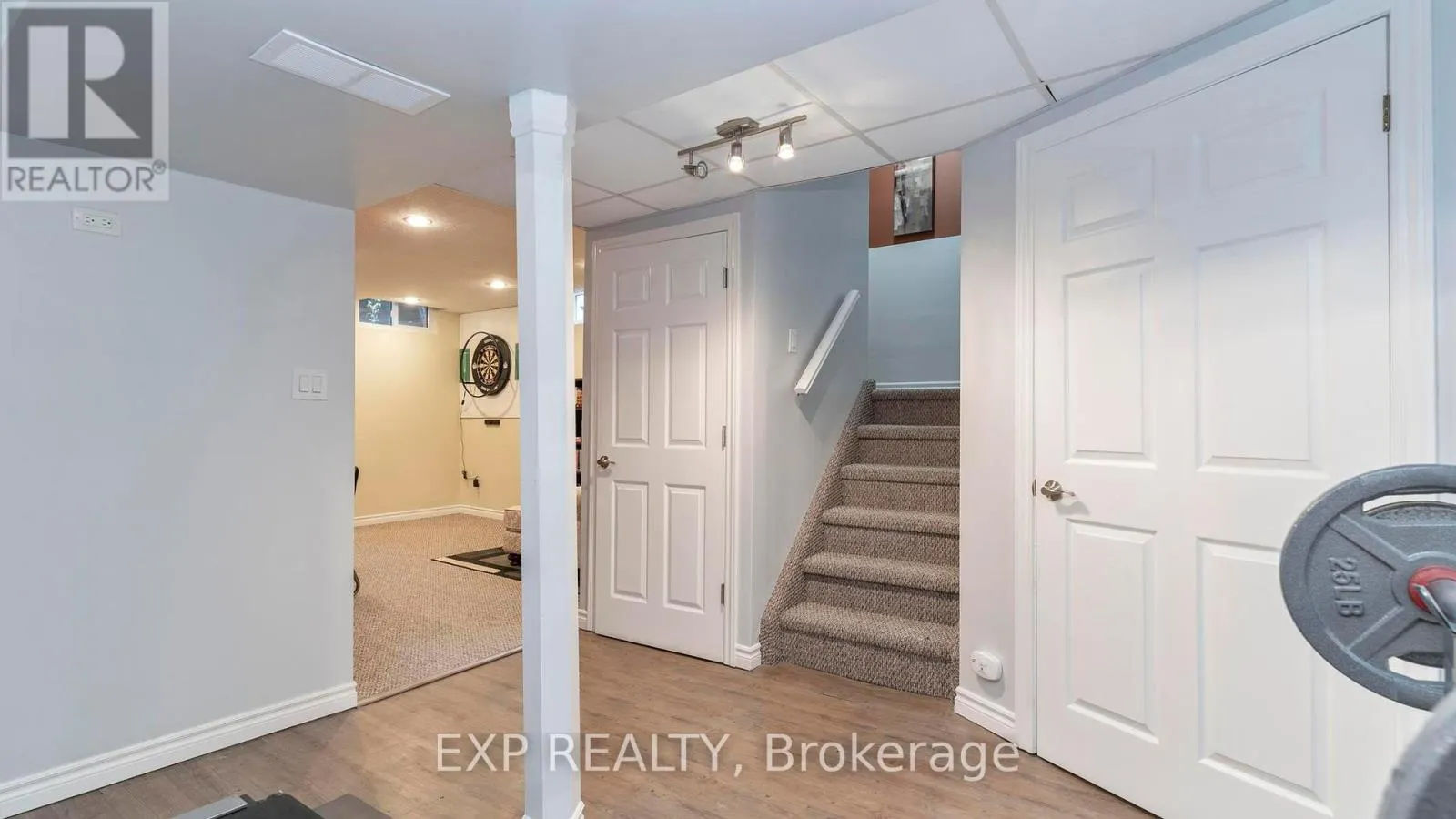 116 GLENROY CRESCENT