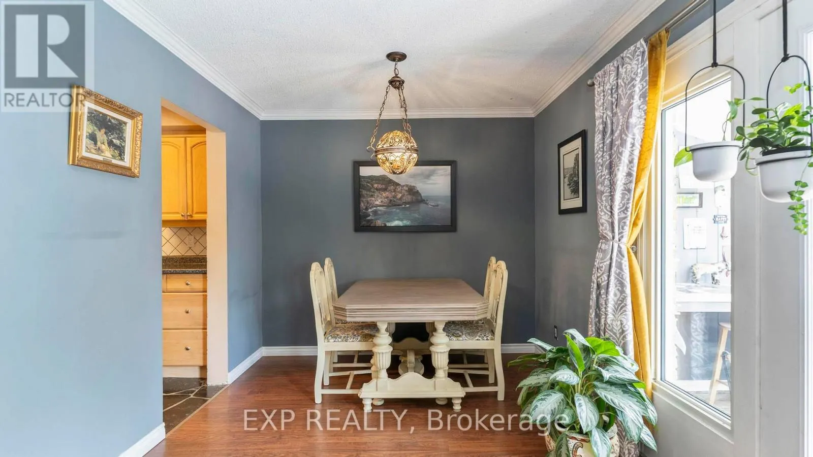 116 GLENROY CRESCENT