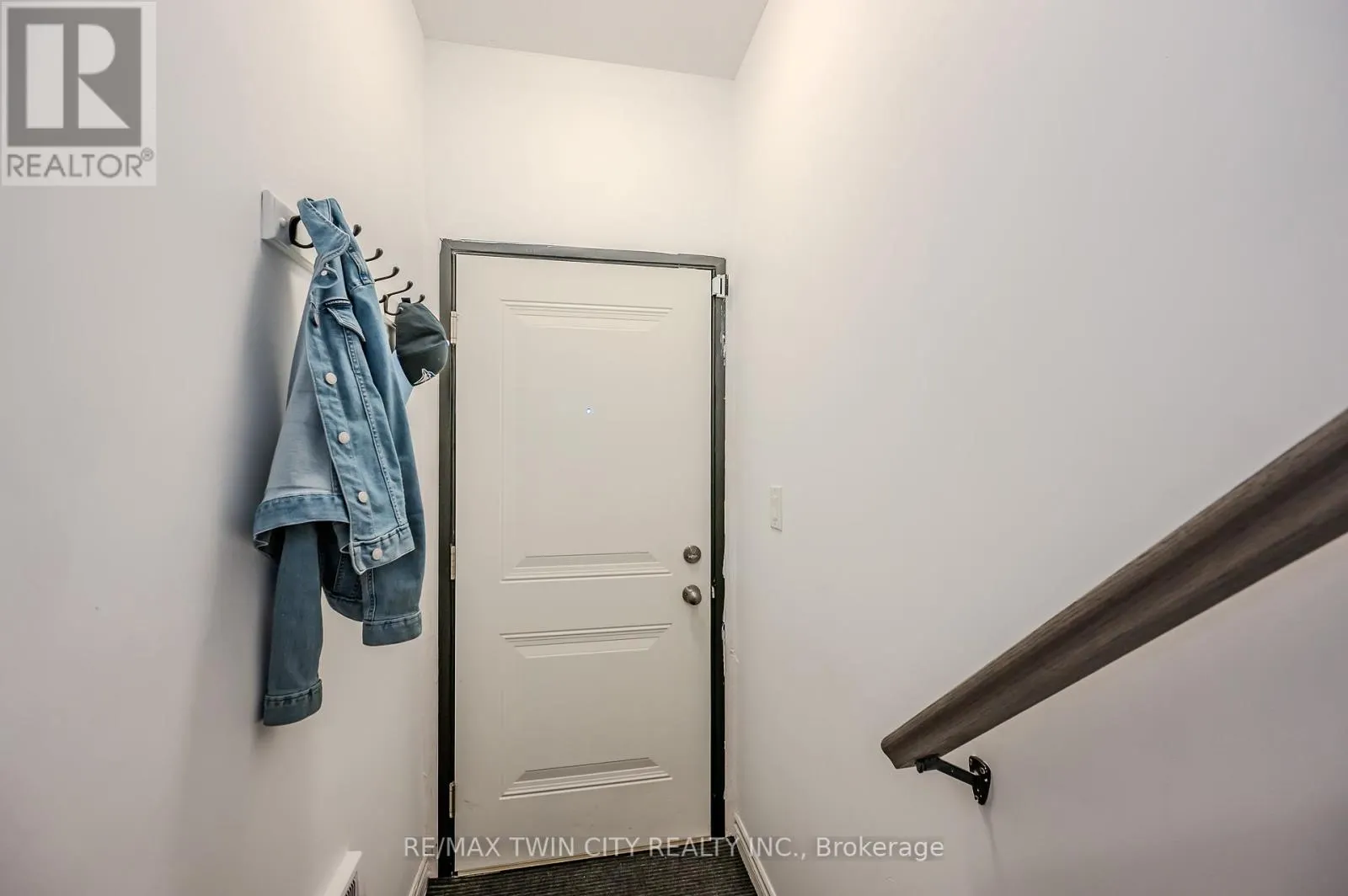 5 - 164 HEIMAN STREET