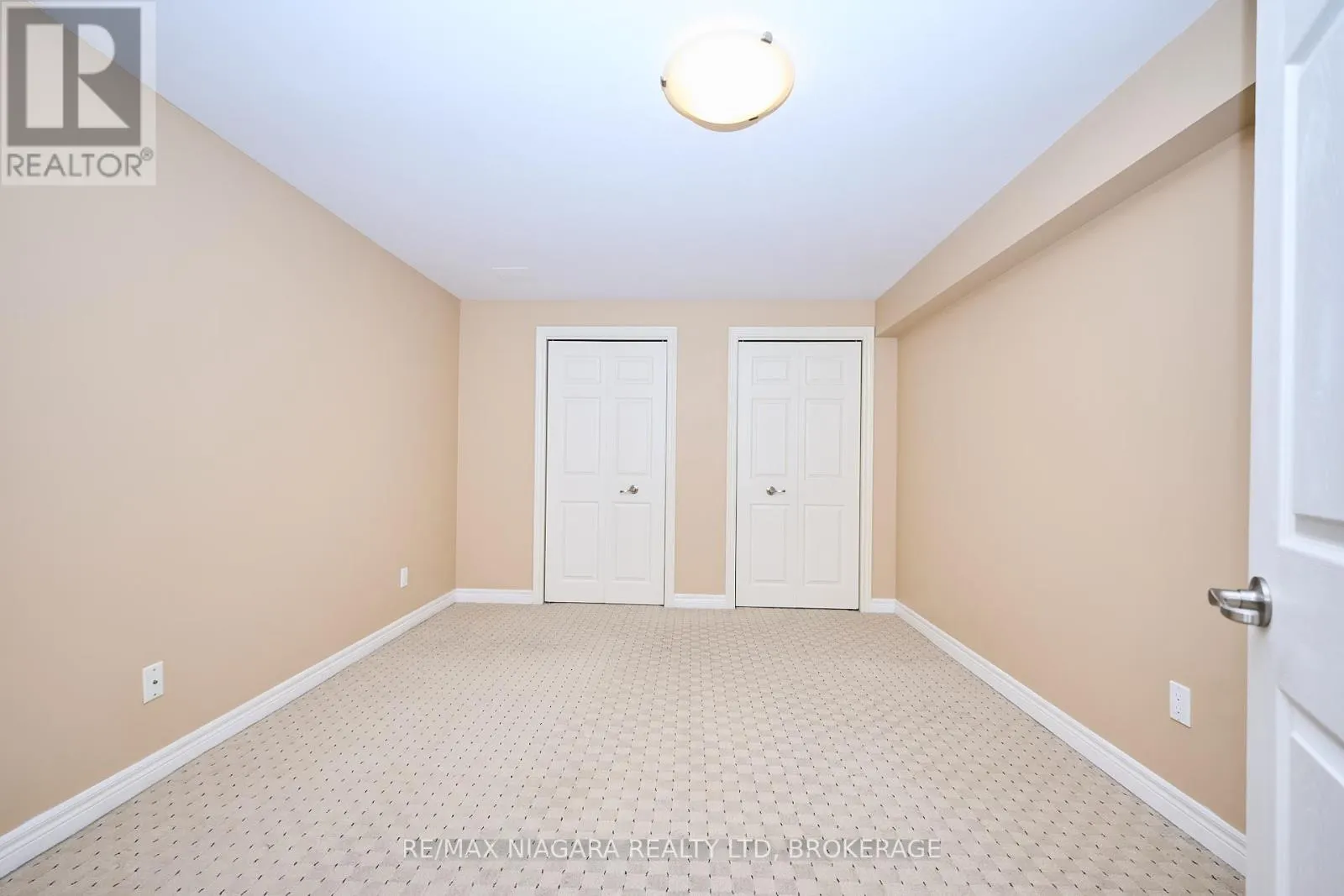 1 BRECKENRIDGE BOULEVARD
