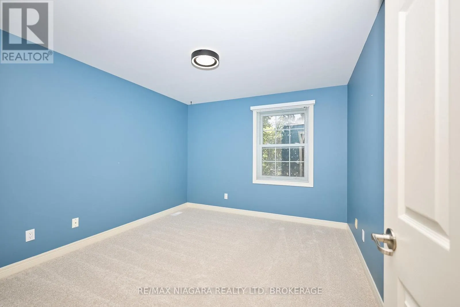 1 BRECKENRIDGE BOULEVARD