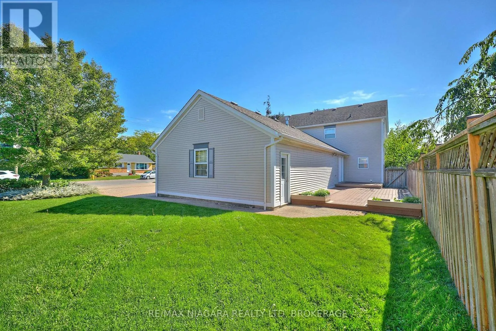 1 BRECKENRIDGE BOULEVARD