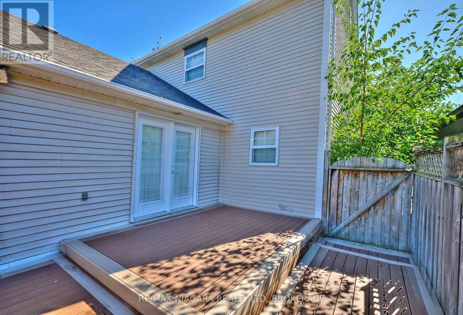 1 BRECKENRIDGE BOULEVARD