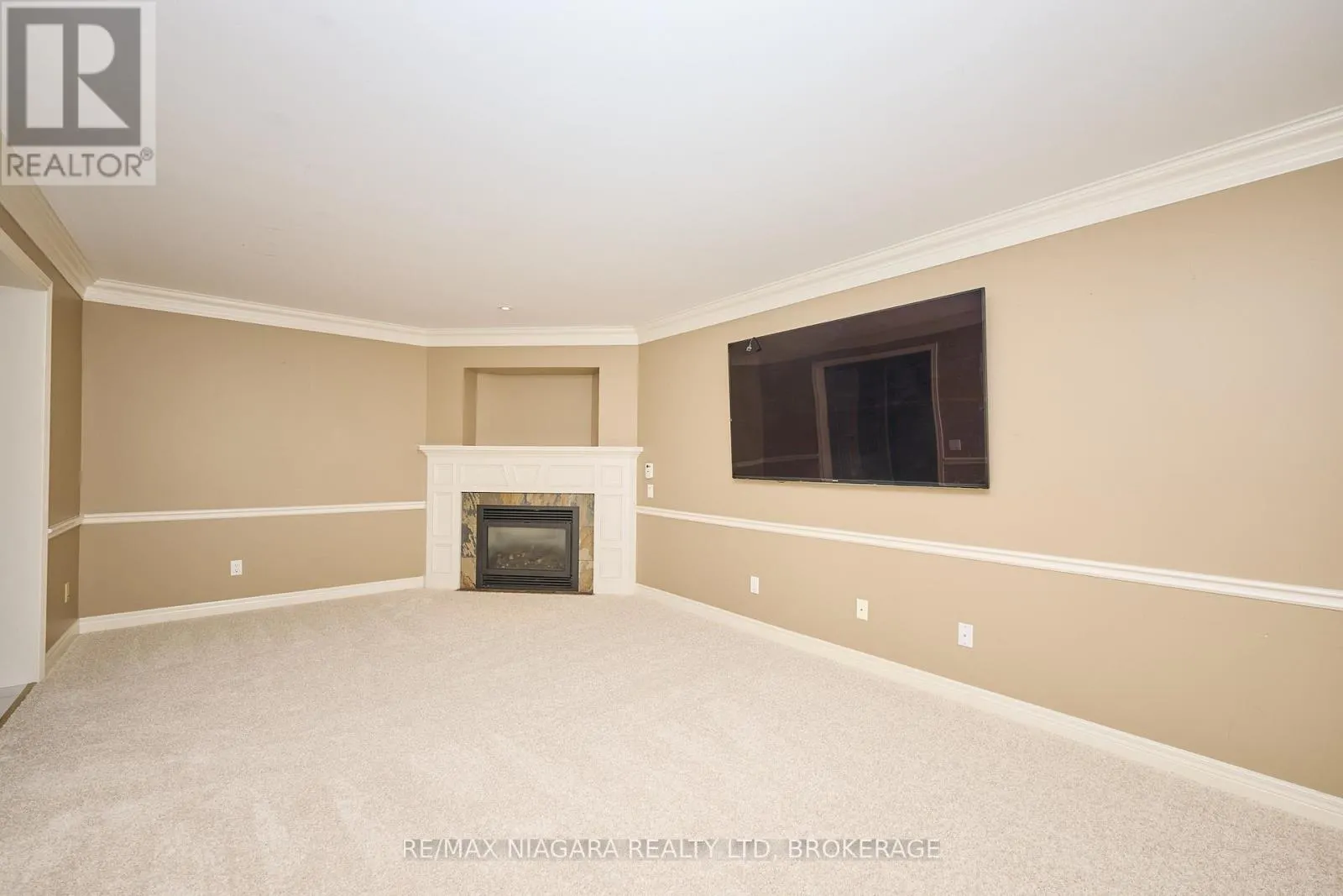 1 BRECKENRIDGE BOULEVARD
