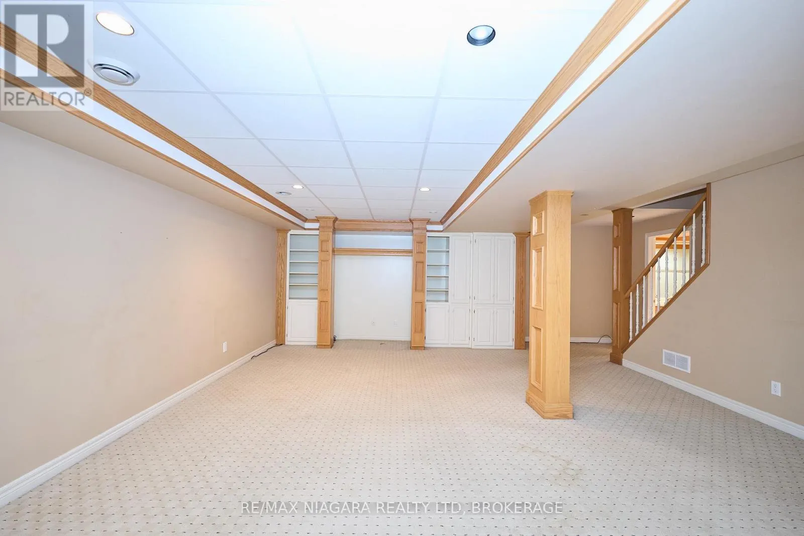 1 BRECKENRIDGE BOULEVARD