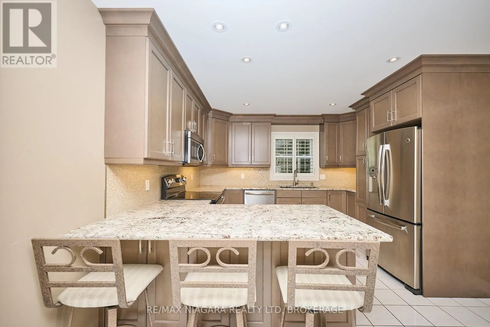 1 BRECKENRIDGE BOULEVARD
