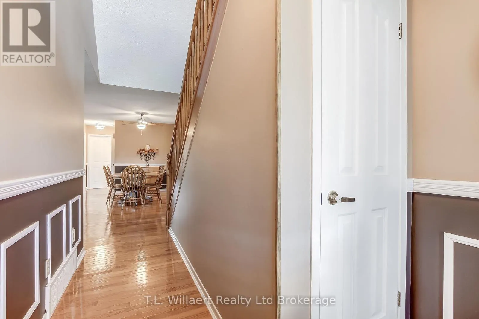 62 EDWIN CRESCENT