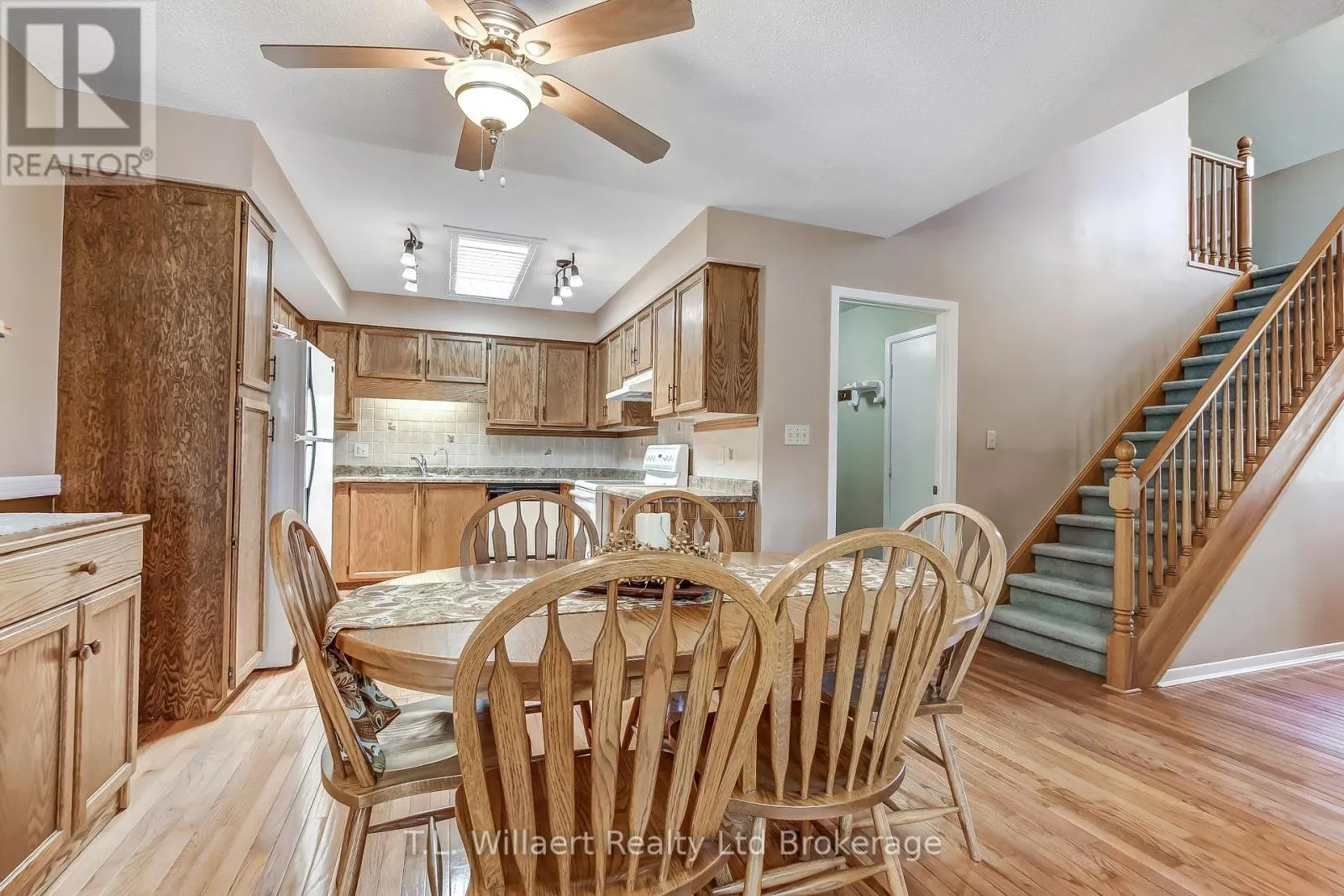 62 EDWIN CRESCENT