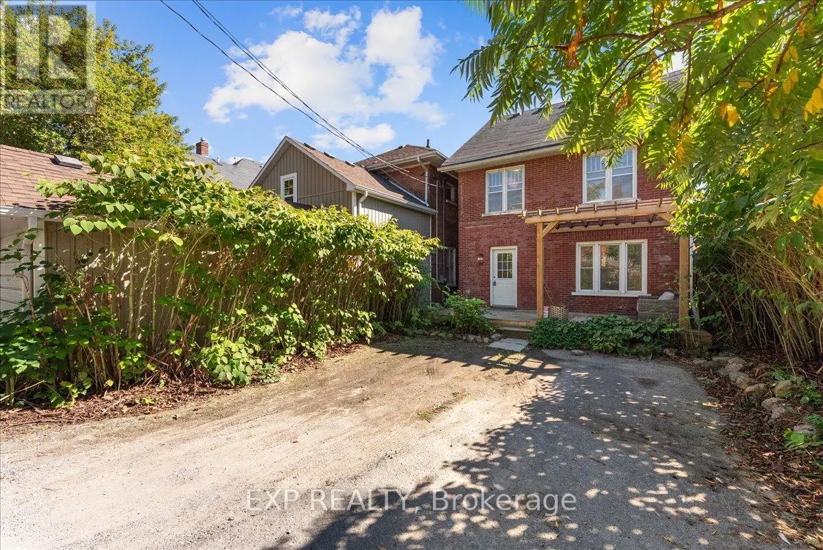 468 CHARLOTTE STREET
