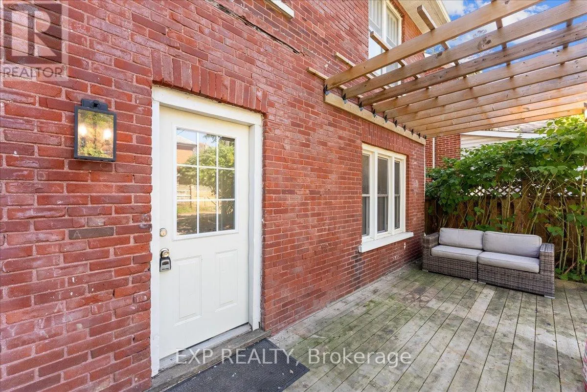 468 CHARLOTTE STREET