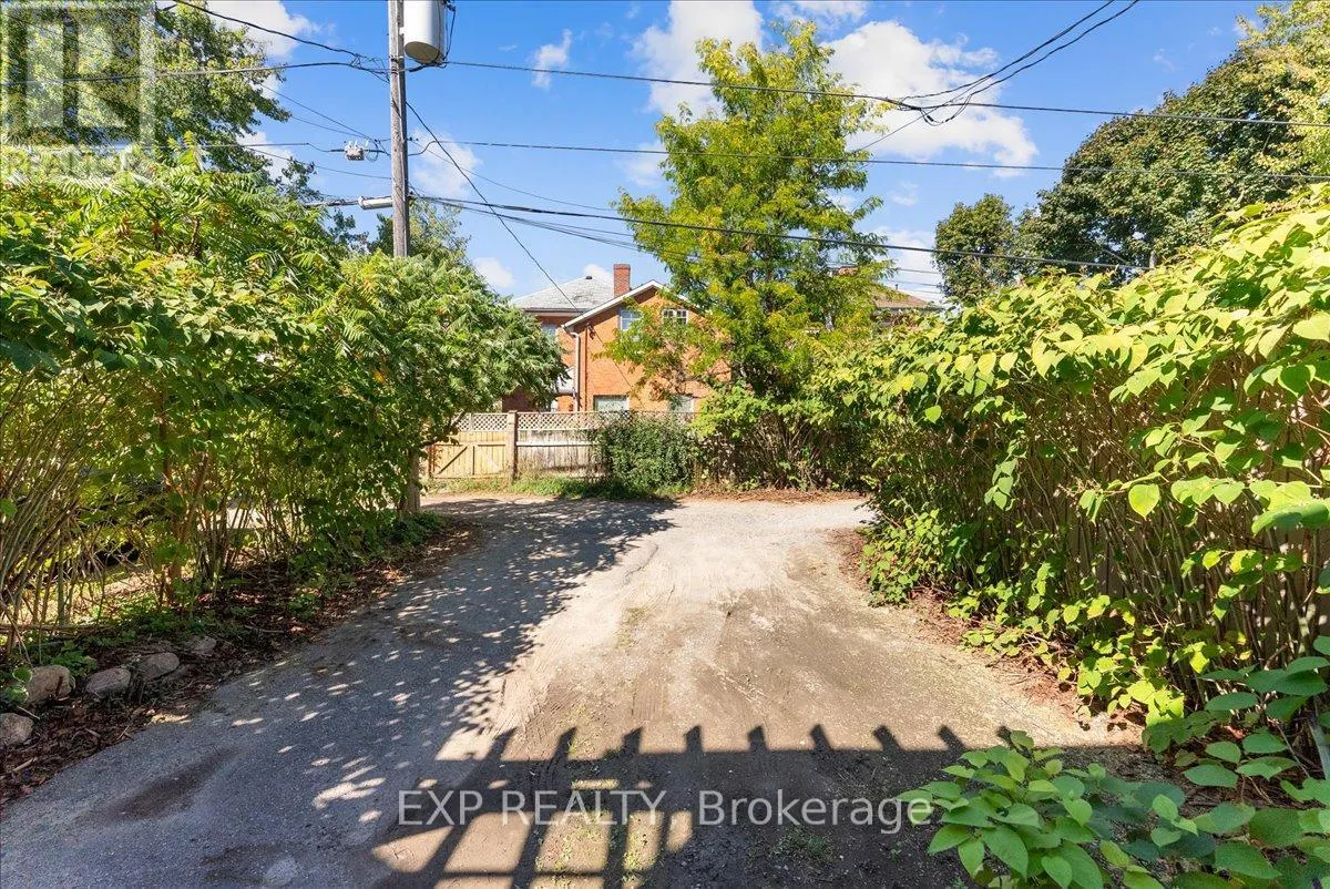 468 CHARLOTTE STREET