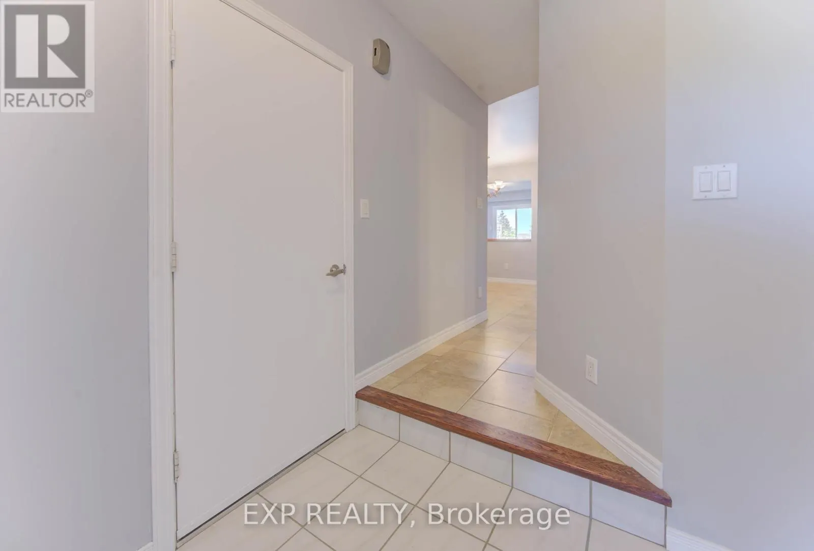 6 - 499 OAKVALE DRIVE