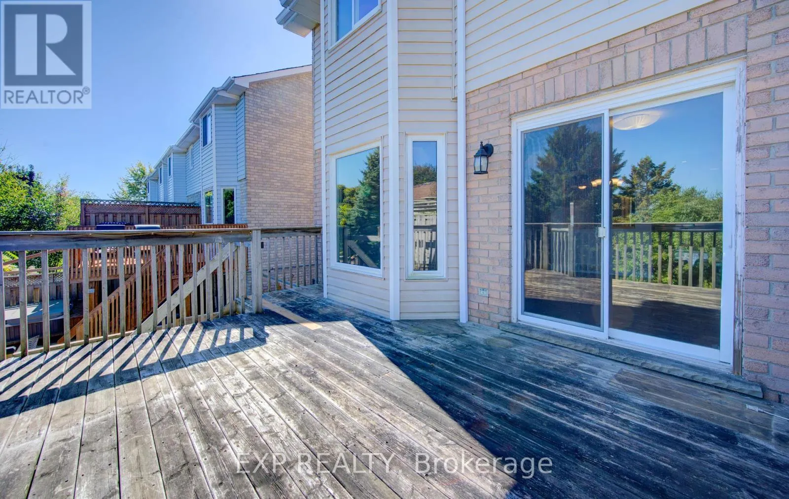 6 - 499 OAKVALE DRIVE