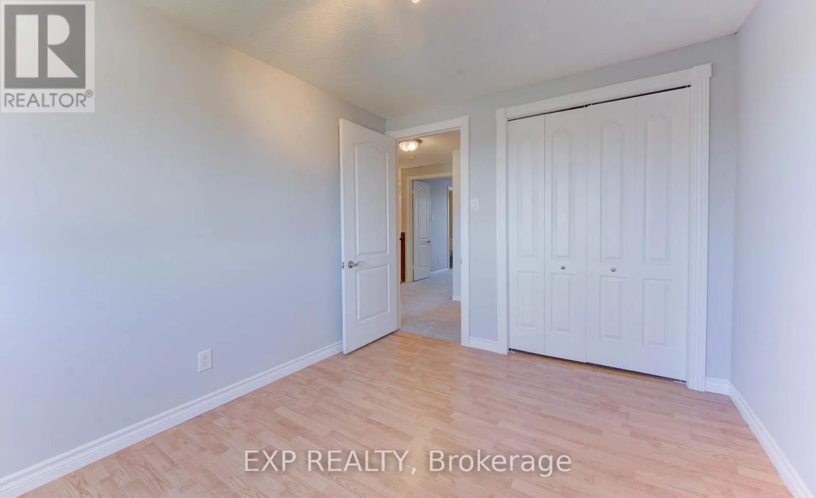 6 - 499 OAKVALE DRIVE