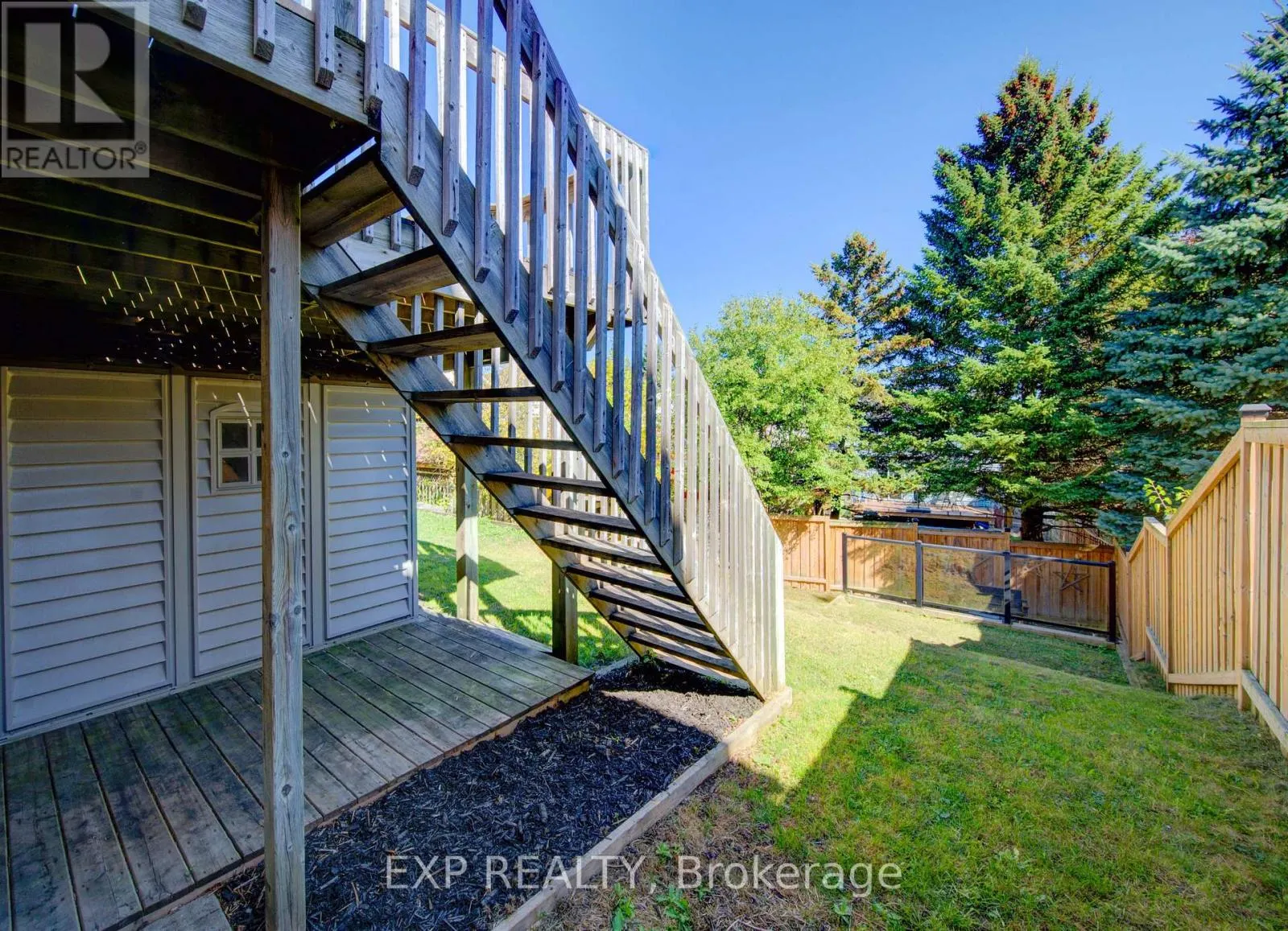 6 - 499 OAKVALE DRIVE