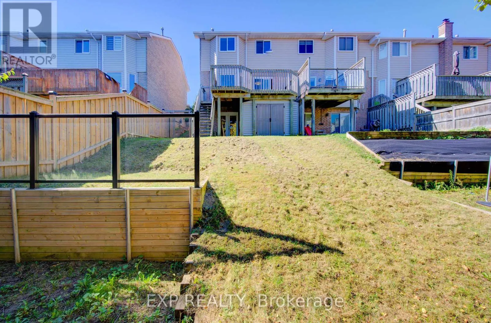 6 - 499 OAKVALE DRIVE