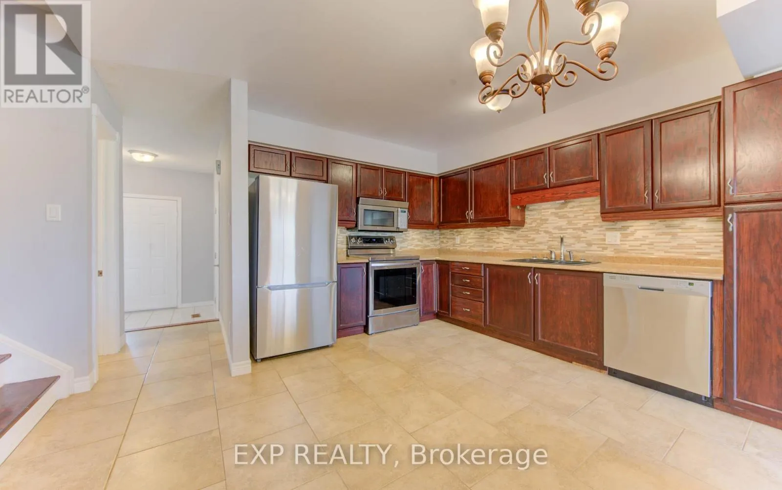 6 - 499 OAKVALE DRIVE