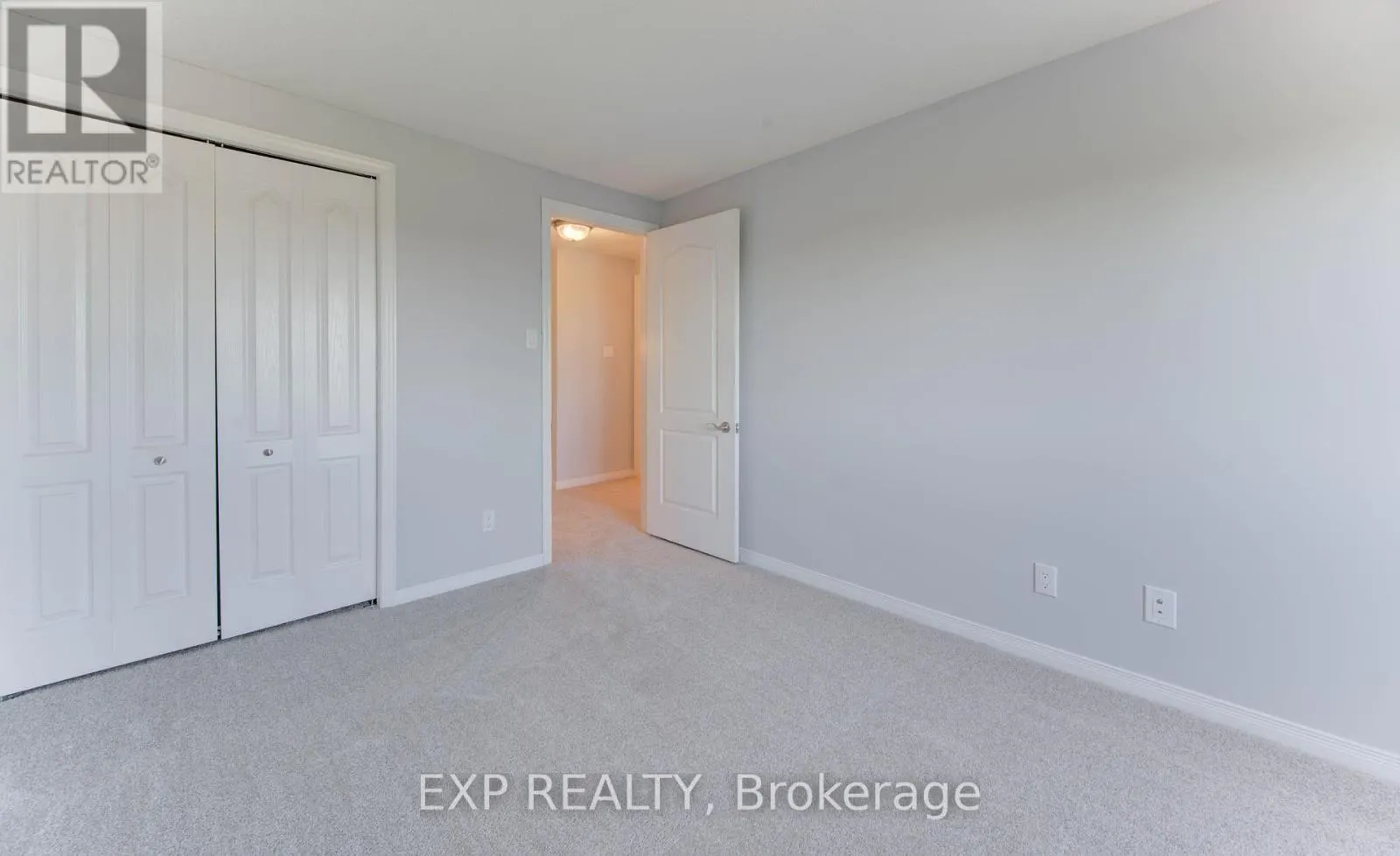 6 - 499 OAKVALE DRIVE