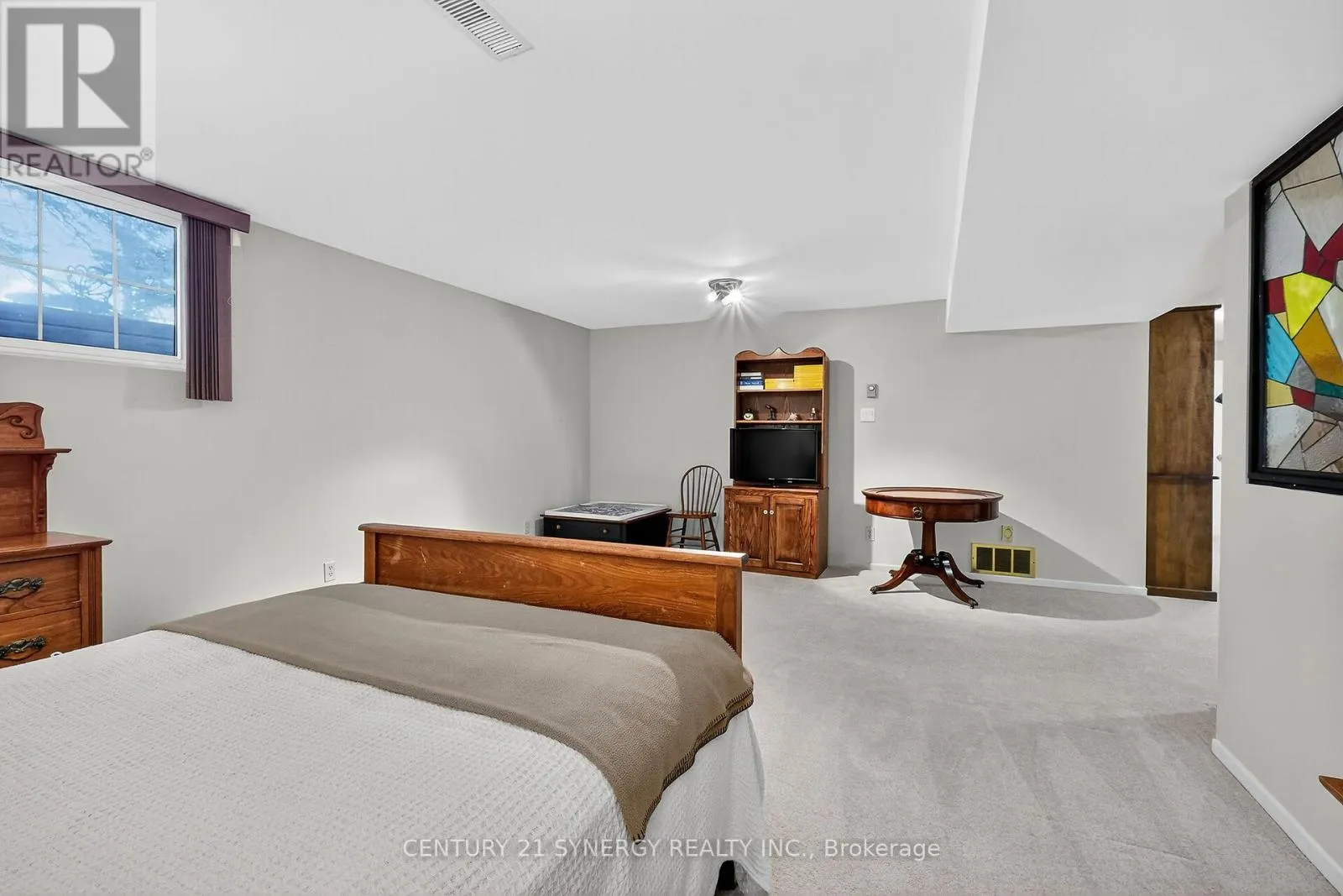 47 - 18 OYSTER BAY COURT