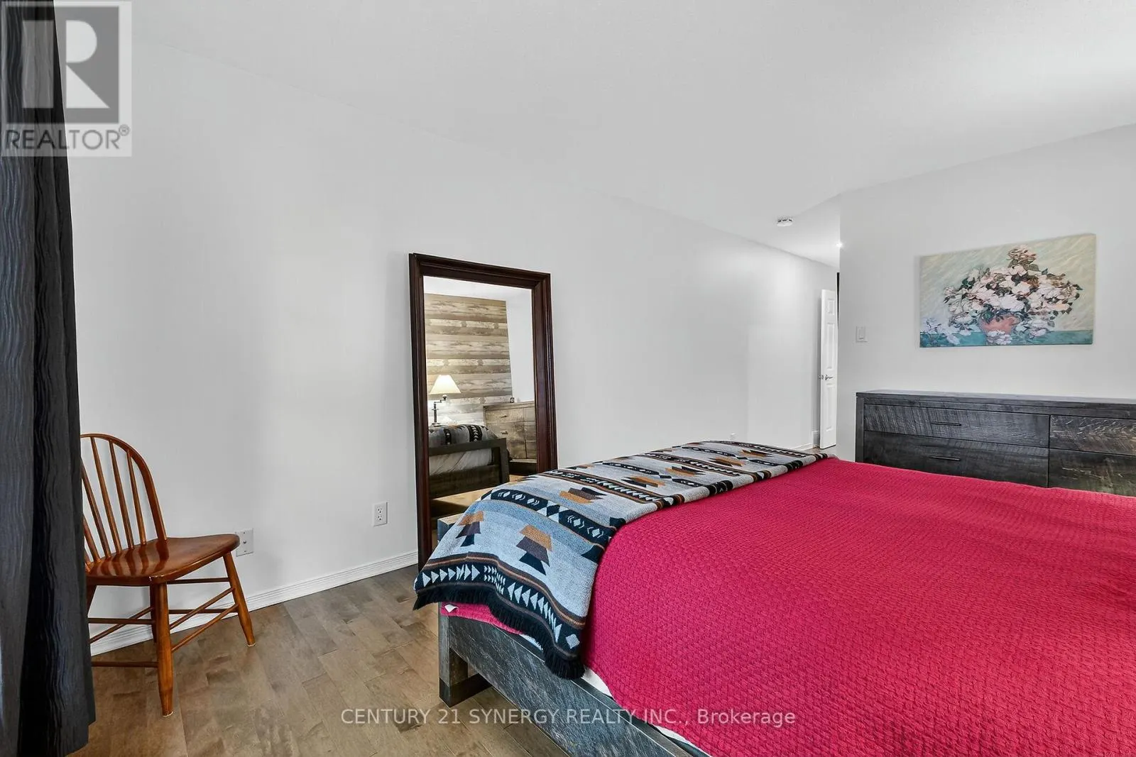 47 - 18 OYSTER BAY COURT