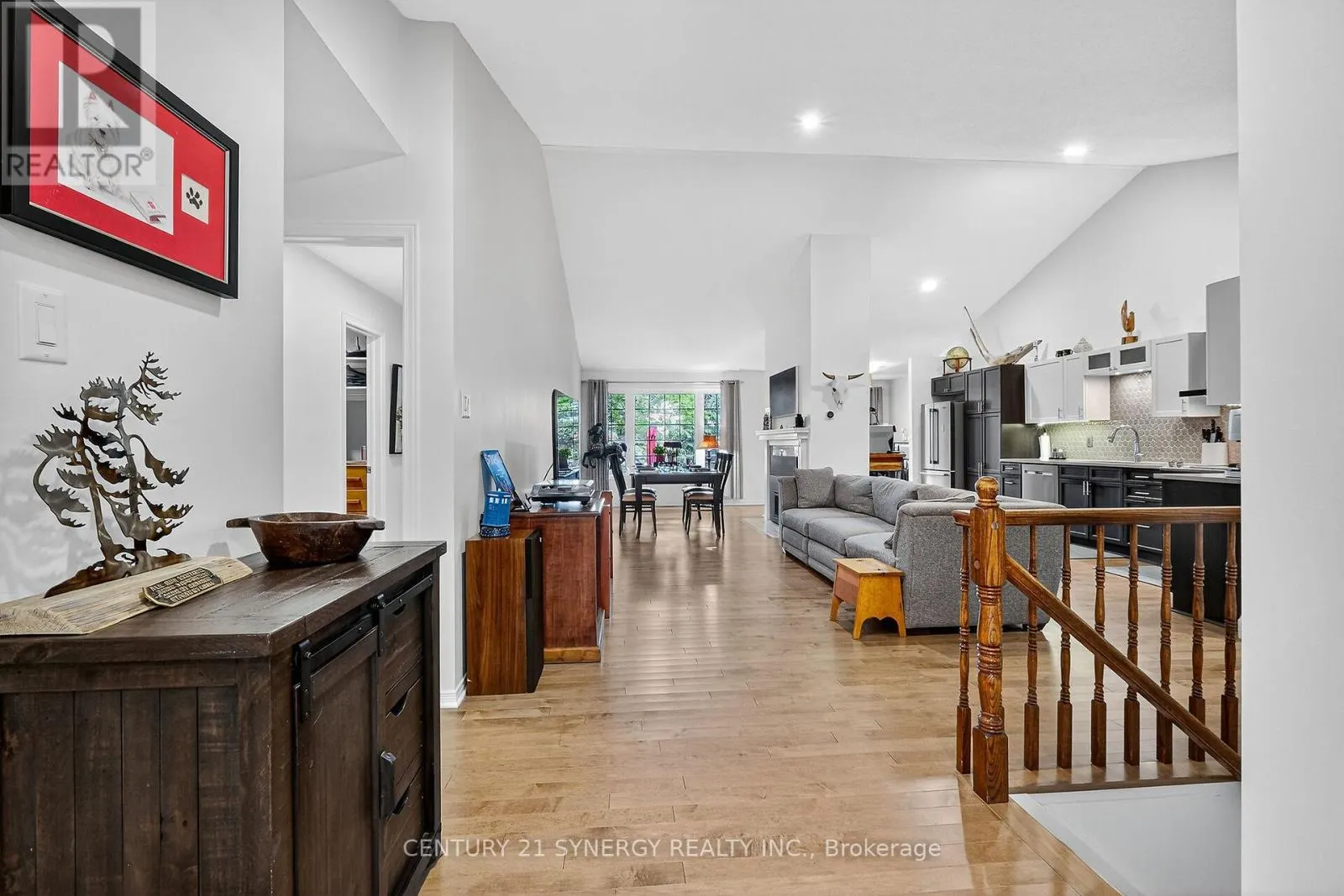 47 - 18 OYSTER BAY COURT